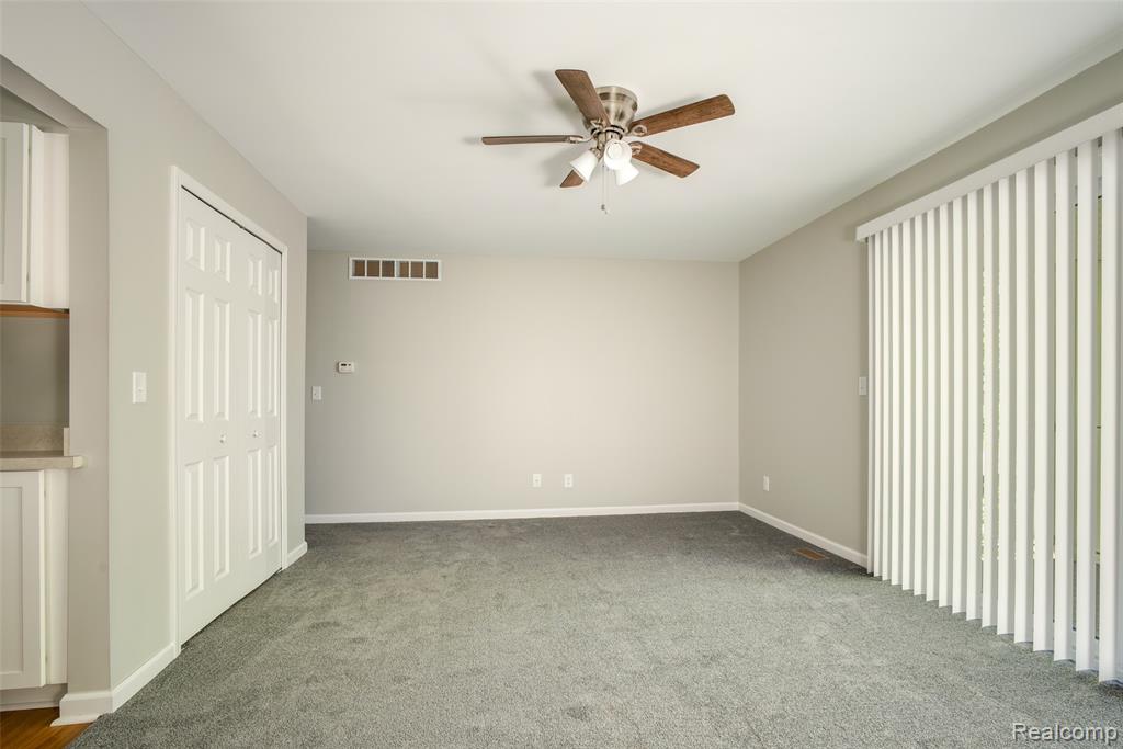 29200 Gloede Drive, 139, Warren, MI 48088 — Photo 5