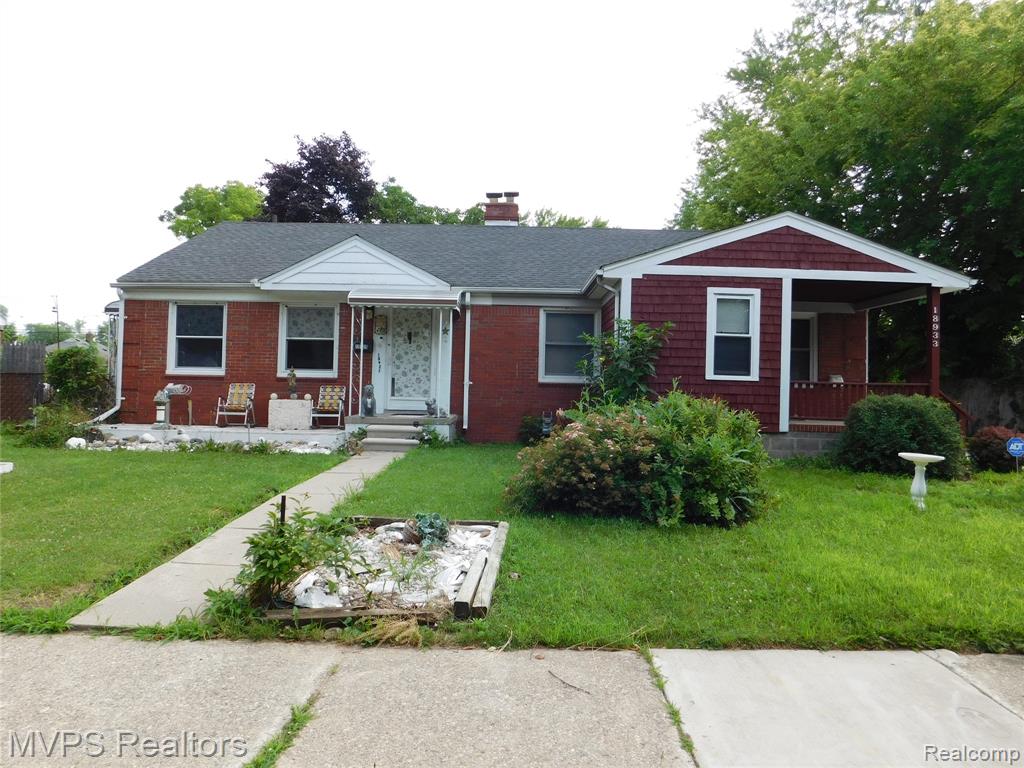 18925 Roscommon Street, Harper Woods, MI 48225 — Photo 3