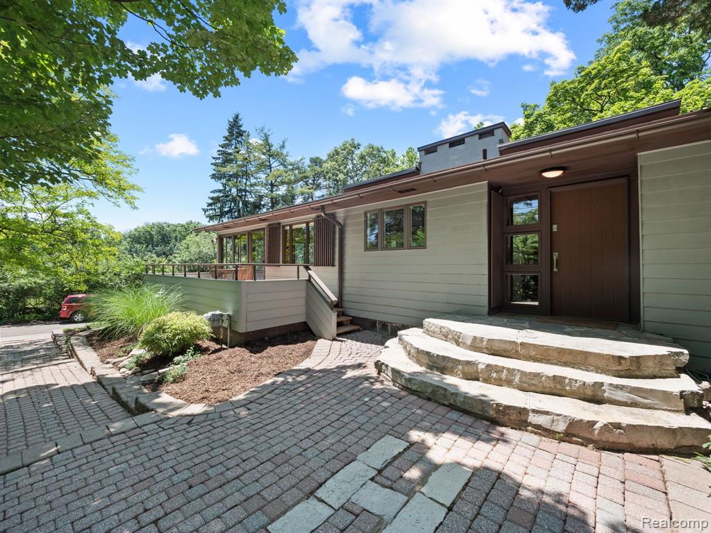 5151 N ADAMS Road, Bloomfield Hills, MI 48304 — Photo 5