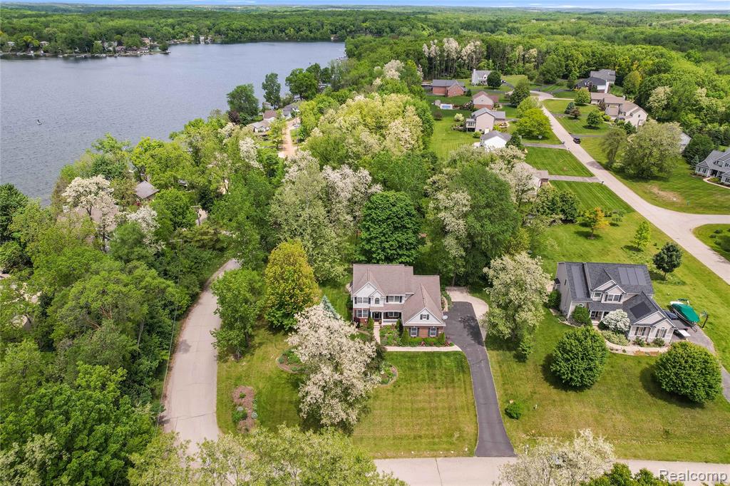 13698 Webbs Shore Drive, Gregory, MI 48137 — Photo 24