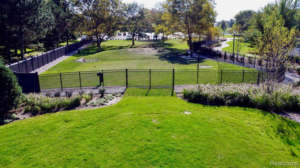 930 TROMBLEY Road, Grosse Pointe Park, MI 48230 — Photo 47