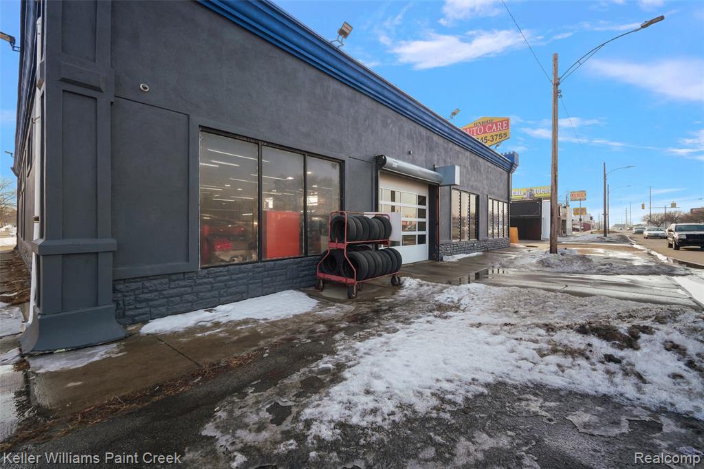 10311 W 8 Mile Road, Detroit, MI 48221 — Photo 10