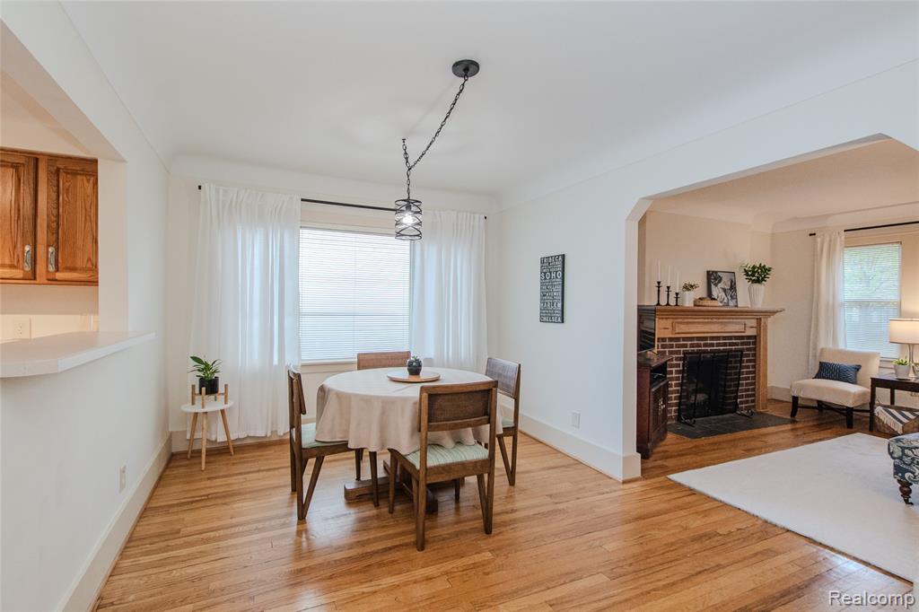 927 N Maple Avenue, Royal Oak, MI 48067 — Photo 20