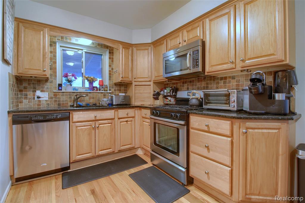 5739 Harrison Street, Garden City, MI — Photo 7