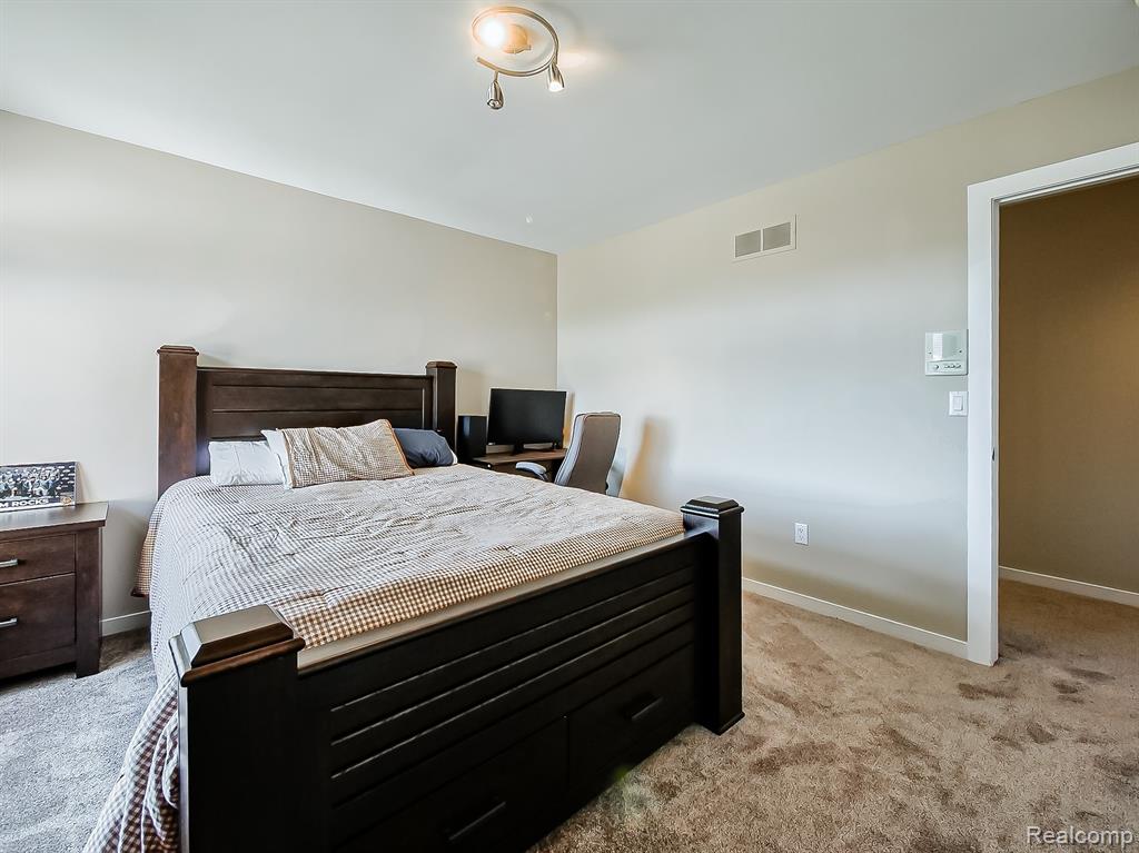 6310 Branford Drive, West Bloomfield, MI — Photo 39