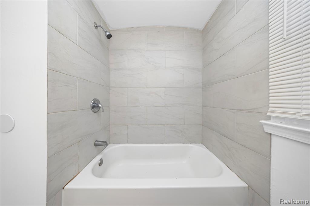 7280 Rosemont Avenue, Detroit, MI 48228 — Photo 21