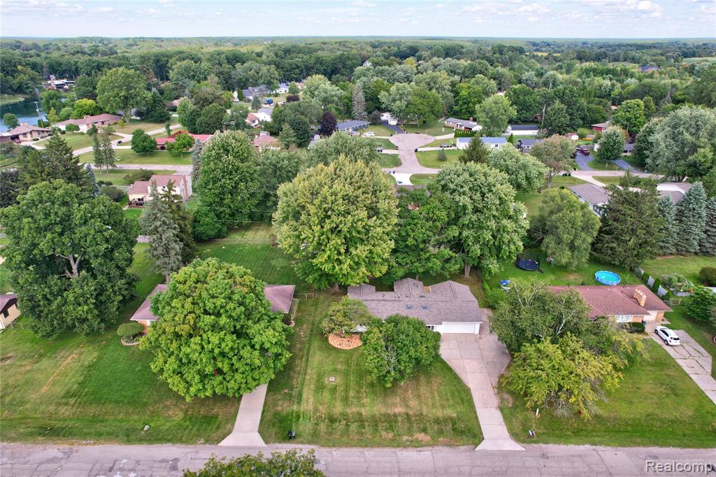 6411 Brookview Drive, Grand Blanc, MI 48439 — Photo 54