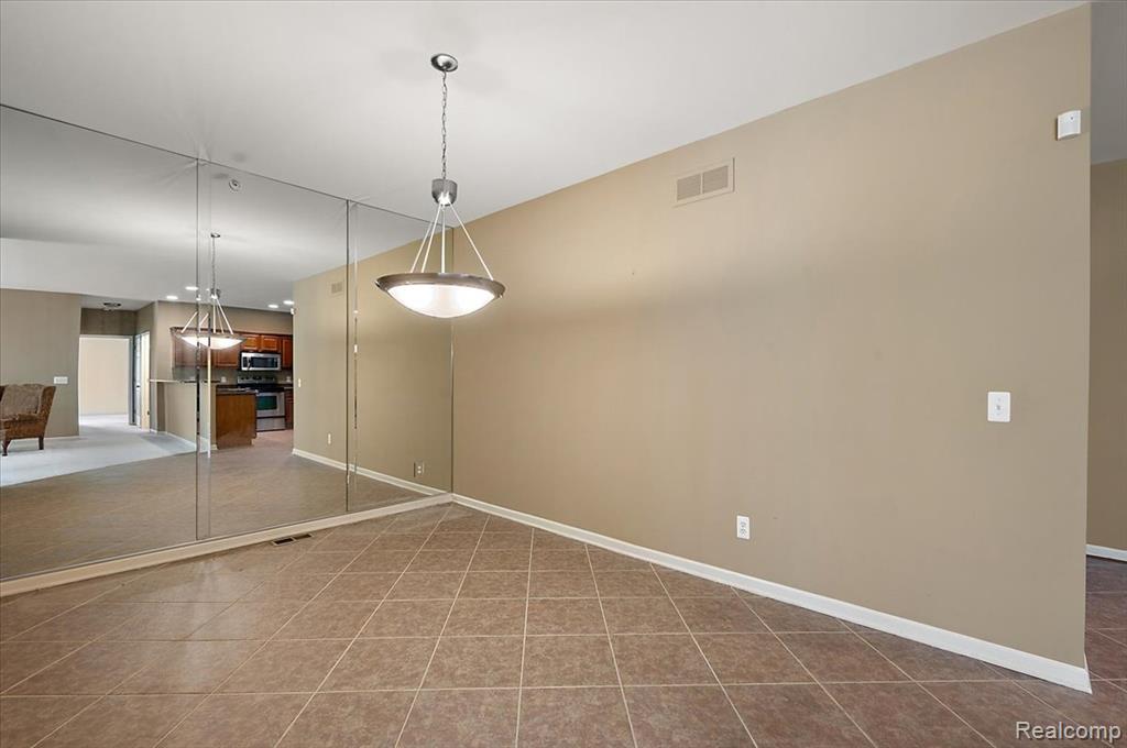 6713 Boulder Pointe Drive, Washington, MI — Photo 11