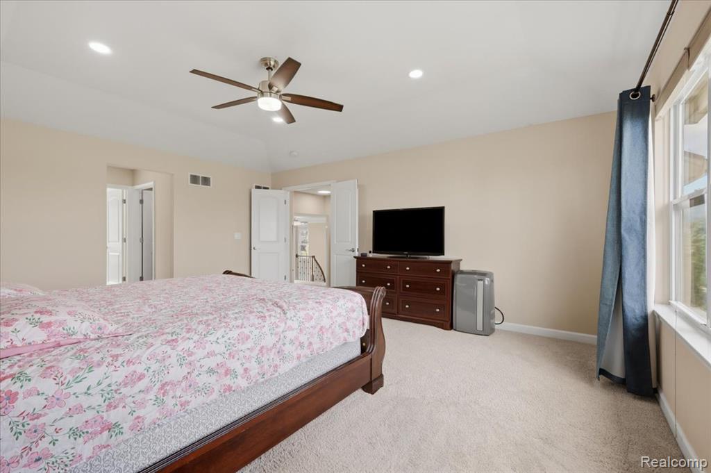 4810 E Stonegate Circle, Lake Orion, MI — Photo 36