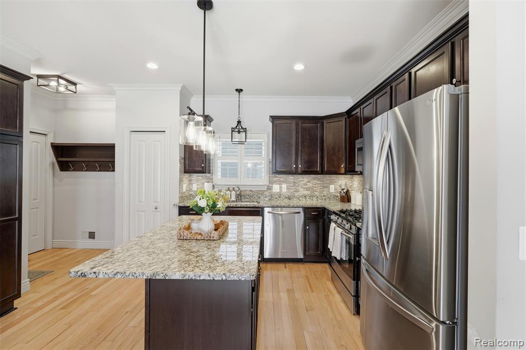 858 Reagan Street, Canton, MI 48188 — Photo 17