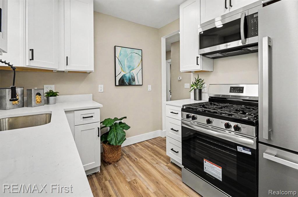 27825 Van Howe Street, Roseville, MI 48066 — Photo 9