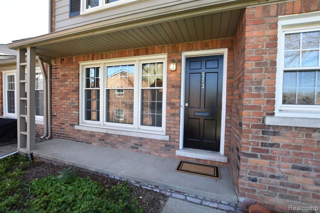 573 N OLD WOODWARD AVE, Birmingham, MI 48009 — Photo 2