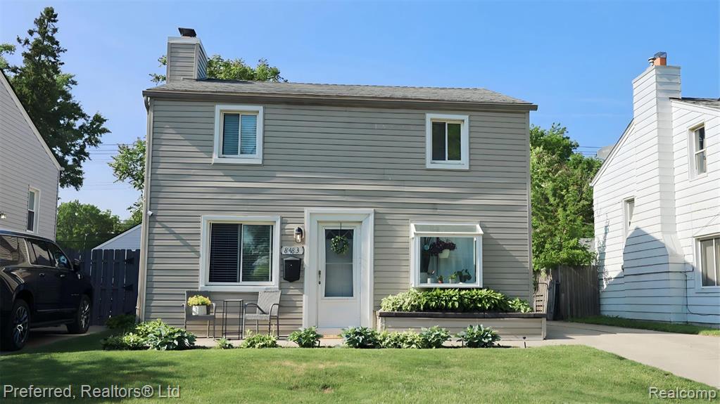 8483 Harding, Center Line, MI 48015 — front exterior