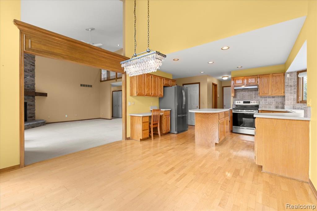 49366 Briar Pointe Dr. Drive, Macomb, MI 48044 — Photo 16