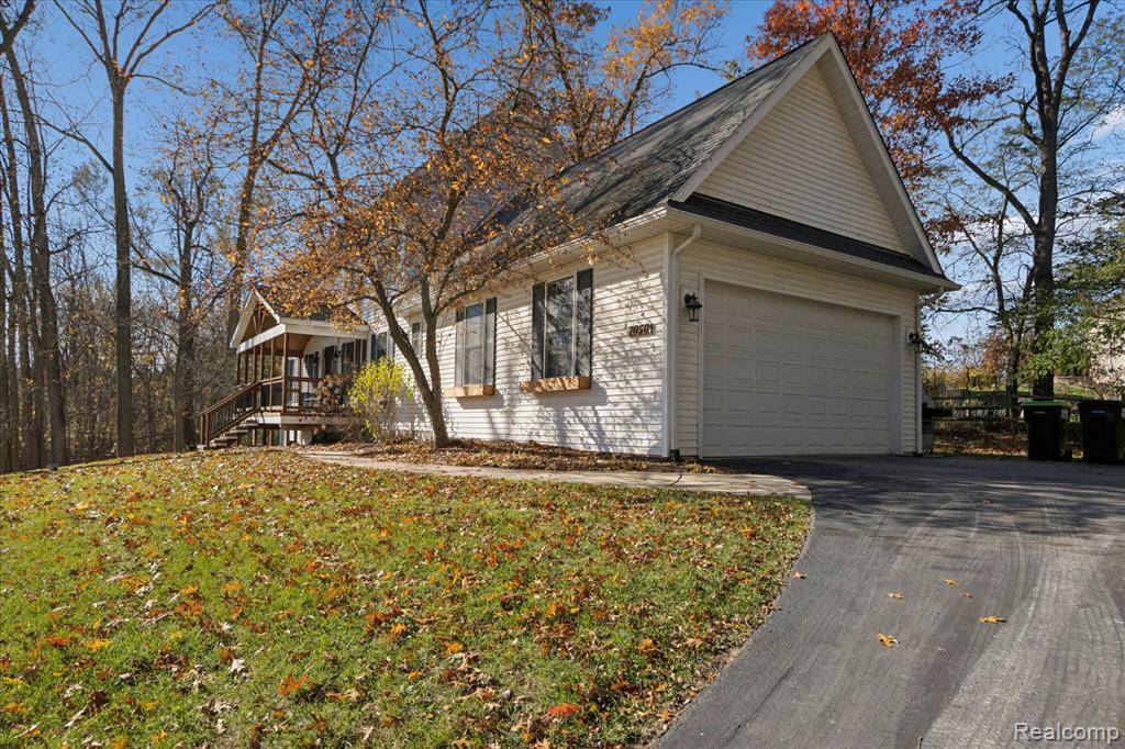 7050 Dibrova Drive, Brighton, MI 48116 — Photo 3