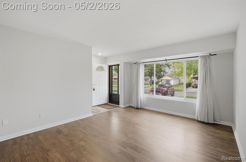 19704 Parkside Street, Saint Clair Shores, MI 48080 — Photo 5