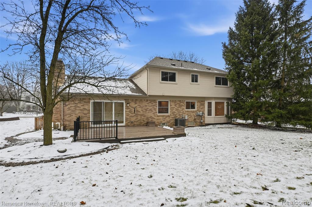 9801 Tennyson Drive, Plymouth, MI 48170 — Photo 36