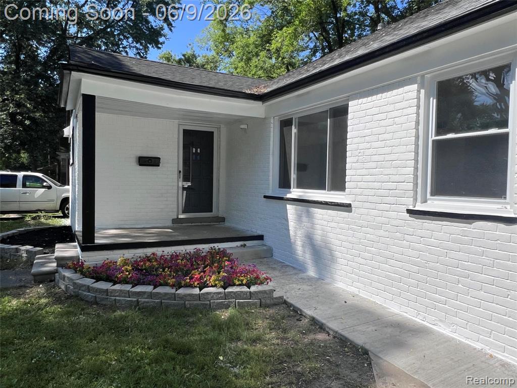 24221 Cloverlawn Street, Oak Park, MI 48237 — Photo 19