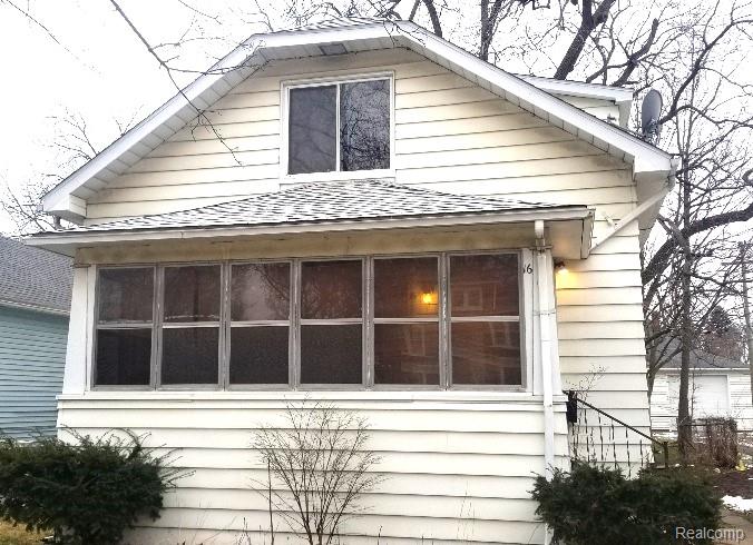16 1/2 MOROSS Street, Mount Clemens, MI 48043