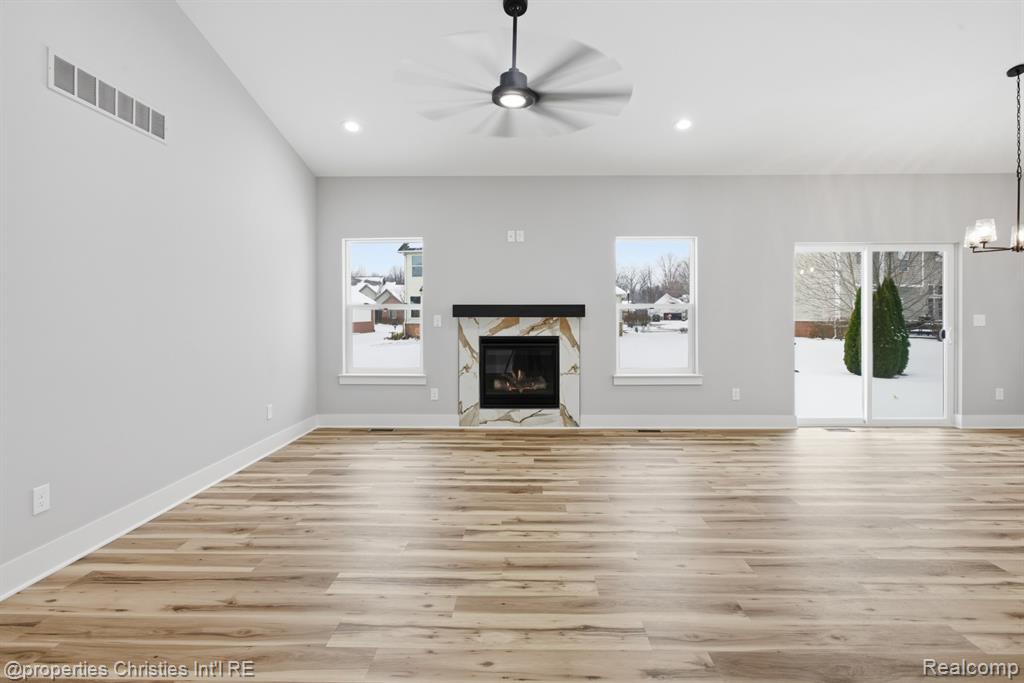 23150 Waterview Drive, New Boston, MI 48164 — Photo 9