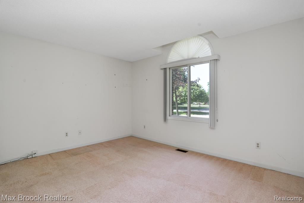 6257 GATEWOOD, West Bloomfield, MI — Photo 20