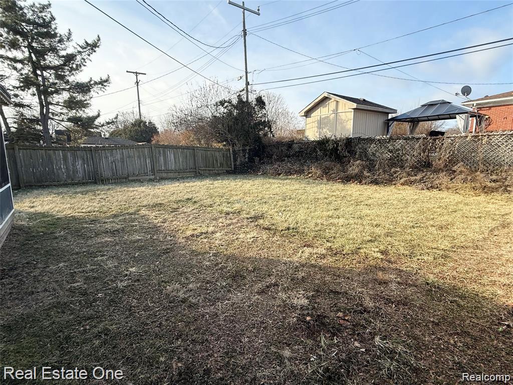 6845 Plainfield Street, Dearborn Heights, MI 48127 — Photo 13