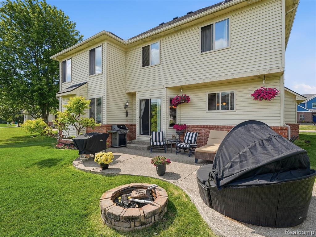 23621 Crescent Ridge Drive, New Boston, MI 48164 — Photo 34