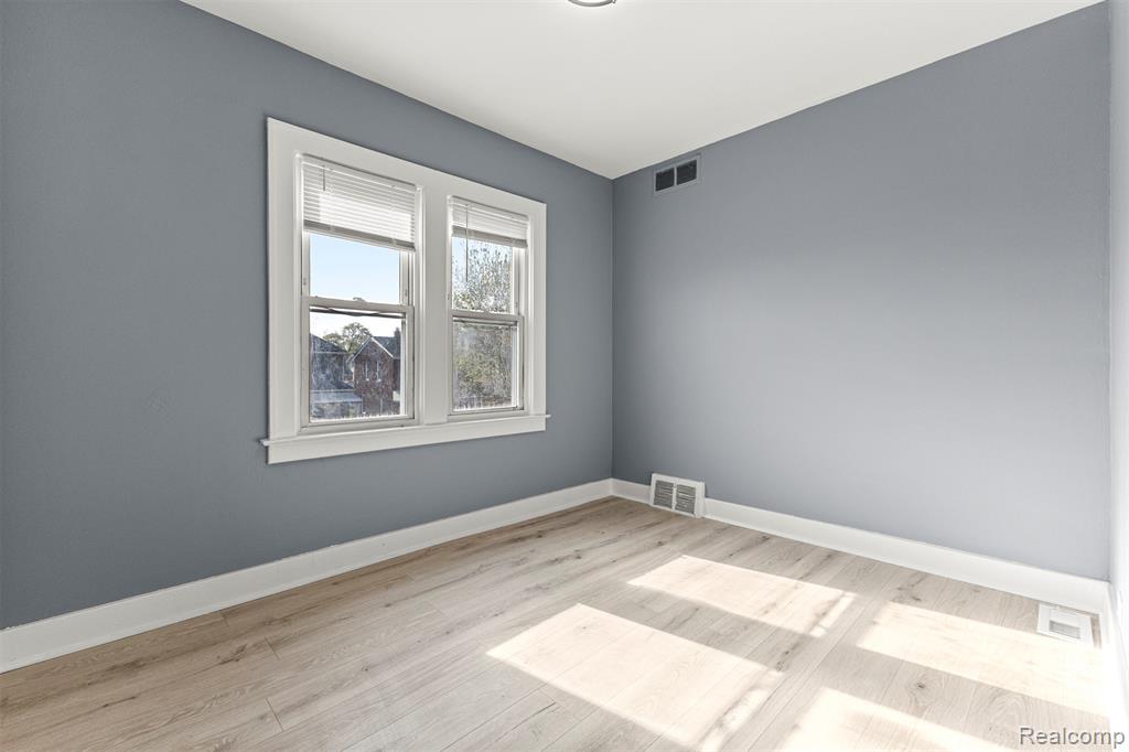 6842 Jonathon Street, Dearborn, MI 48126 — Photo 26
