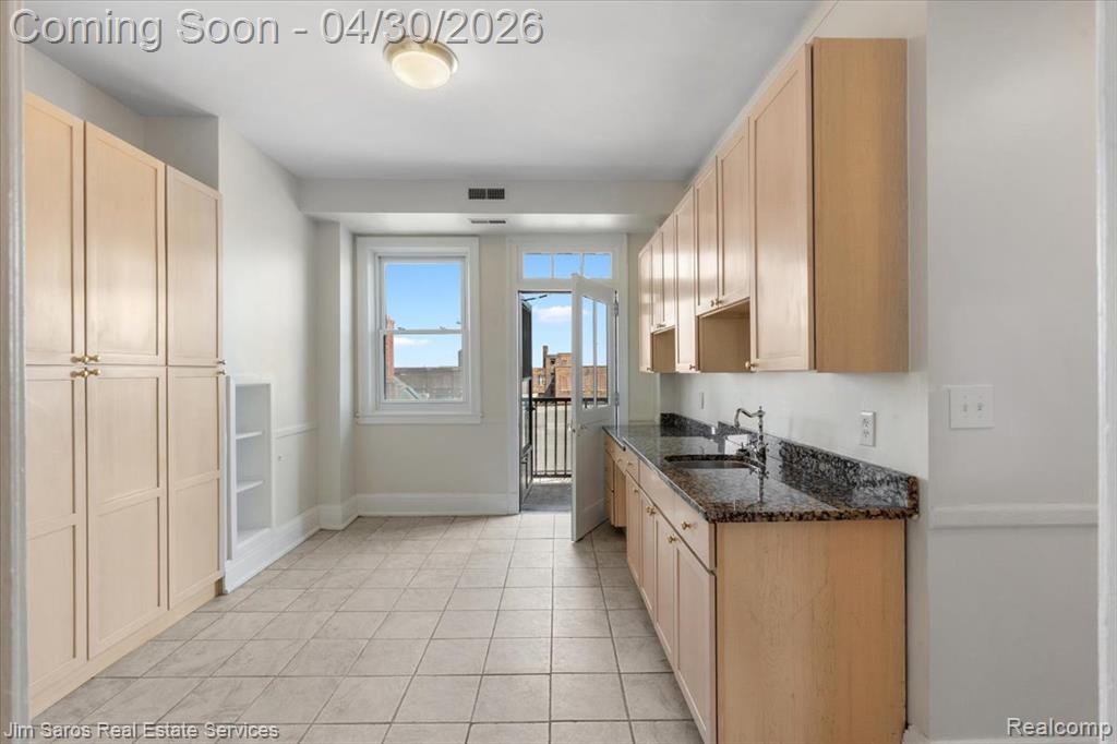 2900 E Jefferson Avenue, Detroit, MI 48207 — Photo 8