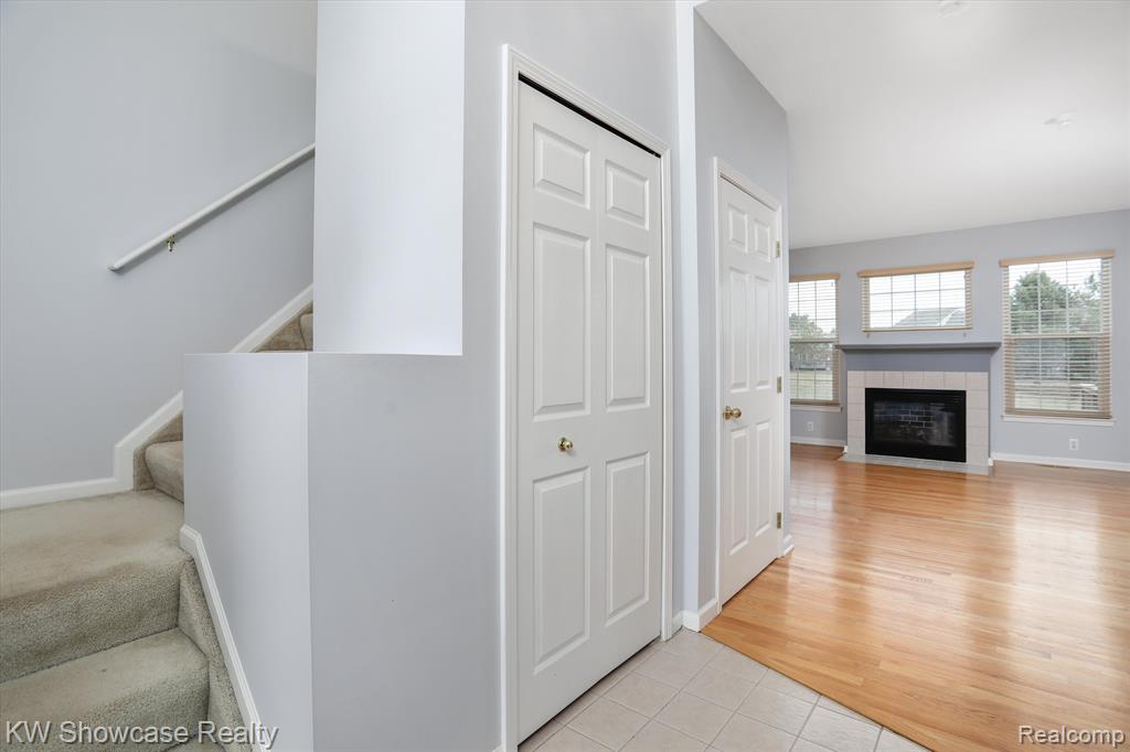 443 CONCORD Drive, Canton, MI 48188 — Photo 4