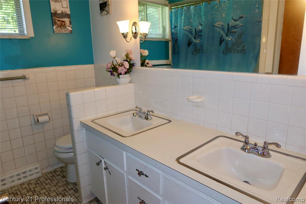 4365 Jo Drive, Saginaw, MI 48601 — Photo 25
