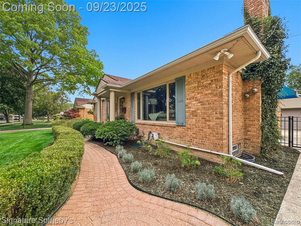 16207 Wetherby Street, Beverly Hills, MI 48025 — Photo 20