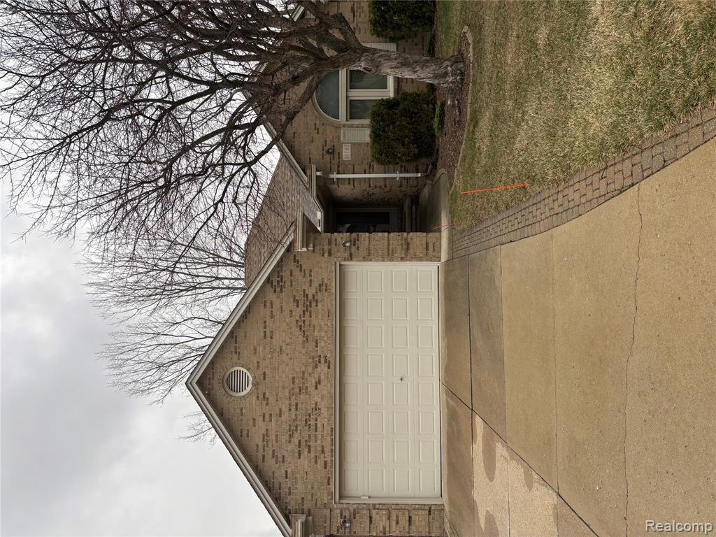 21767 Sunset Drive, 25, Macomb, MI 48044