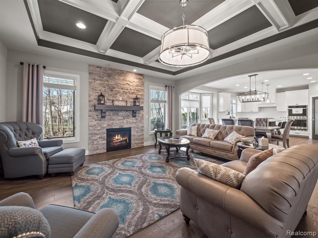 6470 CREEKSIDE Drive, Shelby Twp, MI 48316 — Photo 11