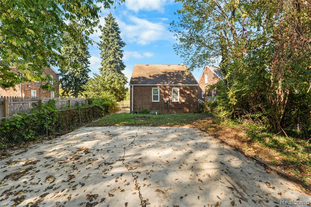 8614 Robson Street, Detroit, MI 48228 — Photo 32