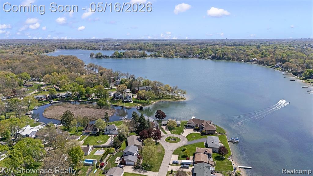 4693 Forest Avenue, Waterford, MI 48328 — Photo 8
