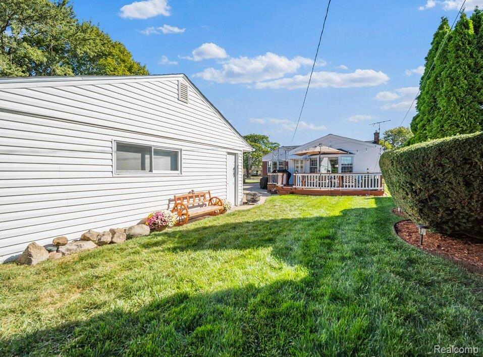 6567 Sterling Court, Garden City, MI — Photo 17