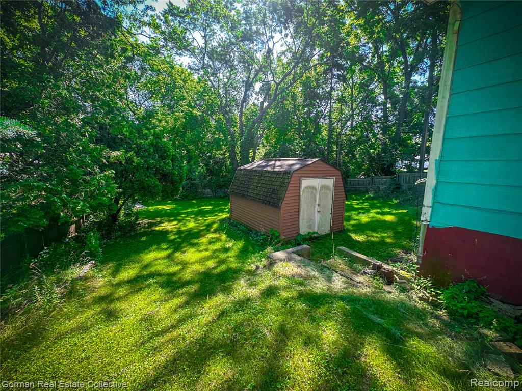 511 N Huron Avenue, Harbor Beach, MI 48441 — Photo 8