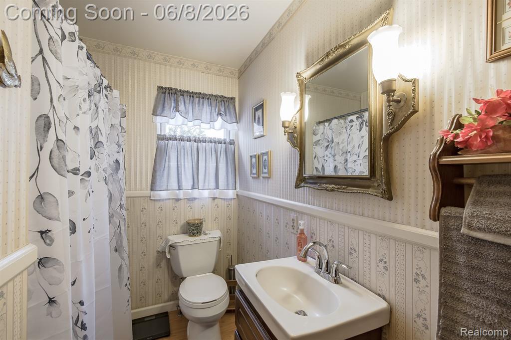 202 Park Avenue, Holly, MI 48442 — Photo 15
