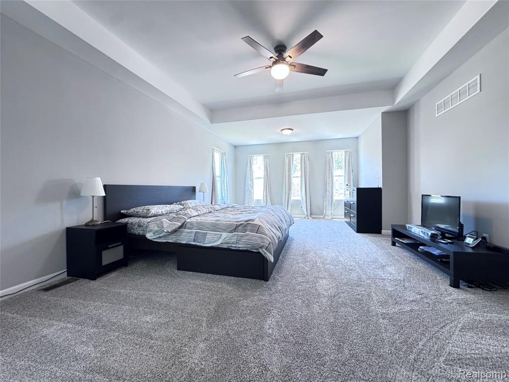 6149 Woodridge Lane, Grand Blanc, MI 48439 — Photo 16