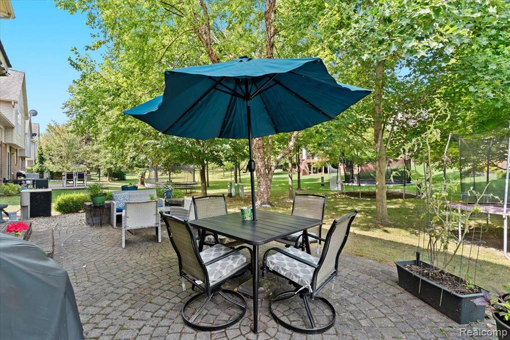 16401 LINCOLN Drive, Northville, MI 48168 — Photo 9