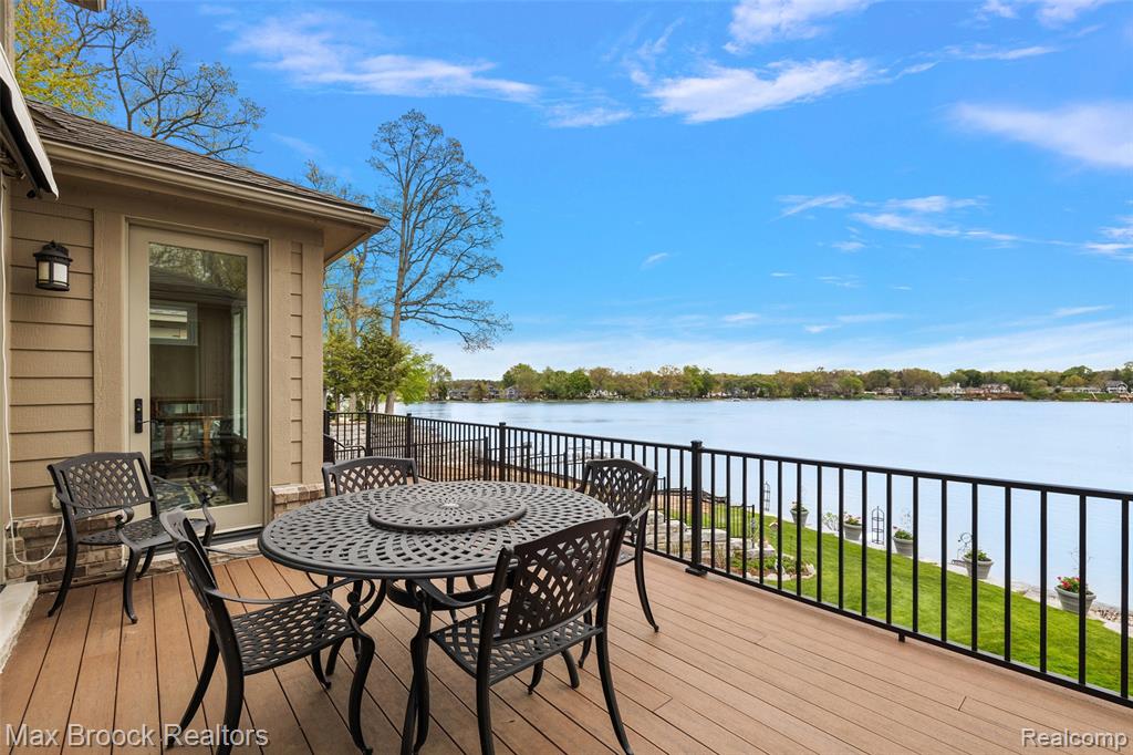 4353 Forest Avenue, Waterford, MI 48328 — Photo 28