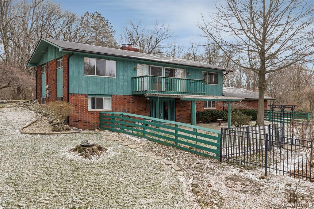 9801 Gibbs Road, Clarkston, MI 48348 — Photo 31