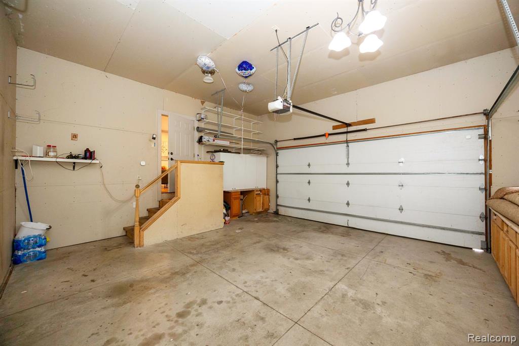 8401 Fenton Street, Dearborn Heights, MI 48127 — Photo 35