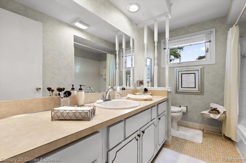 17000 WINCHESTER Drive, Northville, MI 48168 — Photo 19