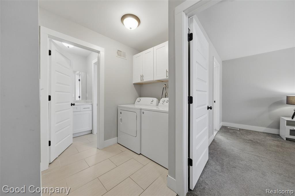 568 E Coy Avenue, Hazel Park, MI 48030 — Photo 18