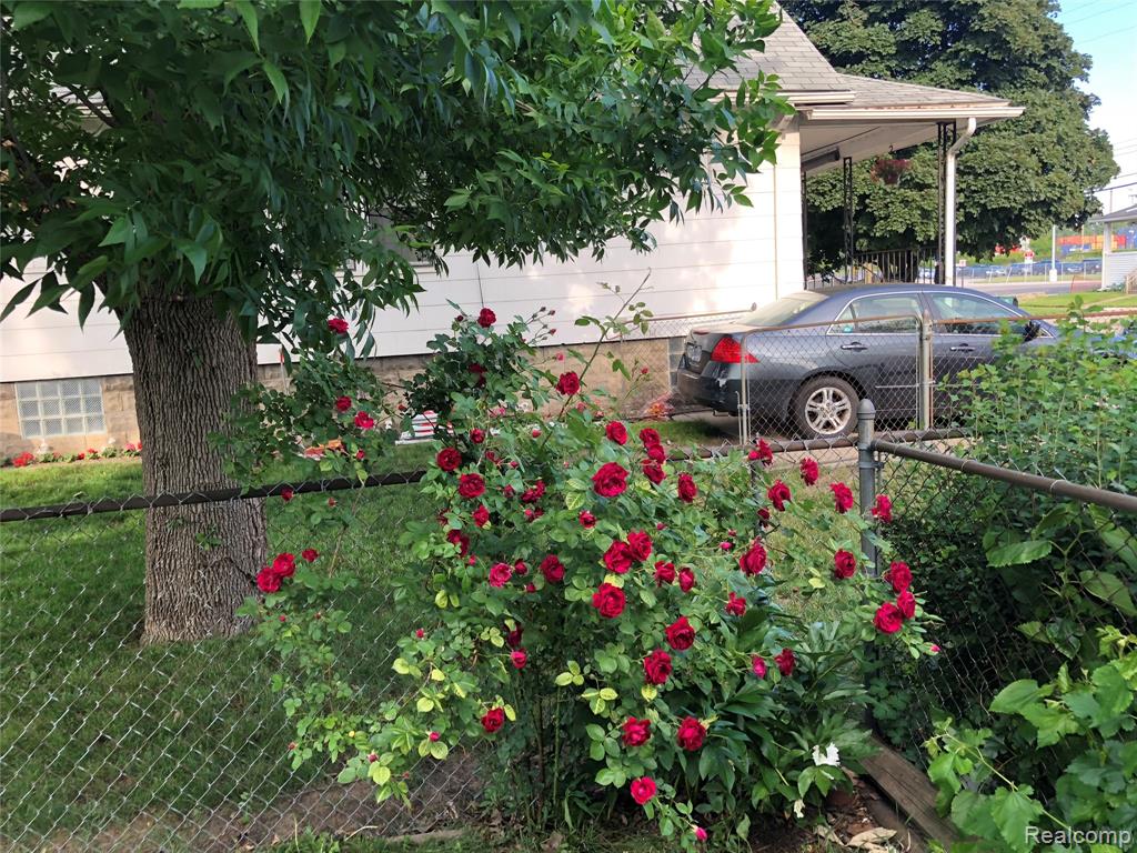 839 E Bennett Avenue E, Ferndale, MI 48220 — Photo 52