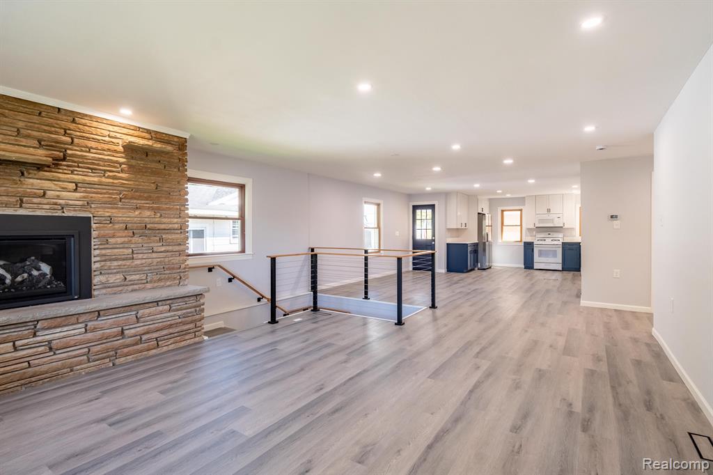 2615 WOODLAND COVE Drive, Brighton, MI 48114 — Photo 5