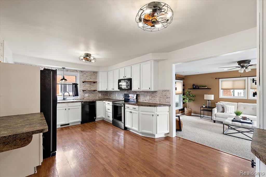 9364 Colorado Street, Livonia, MI 48150 — Photo 14