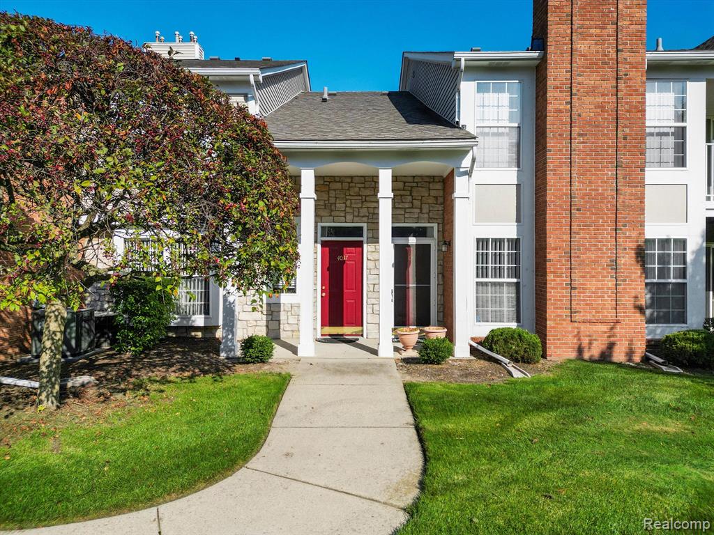 4043 BERKSHIRE Drive, Sterling Heights, MI 48314 — Photo 2